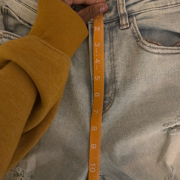 American eagle AE stretch mom jeans light wash blue ripped distressed size 4R - Picture 11 of 13
